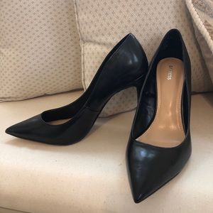 Brand New  👠 Express Sexy ❣️Heels pointed toe 🎀